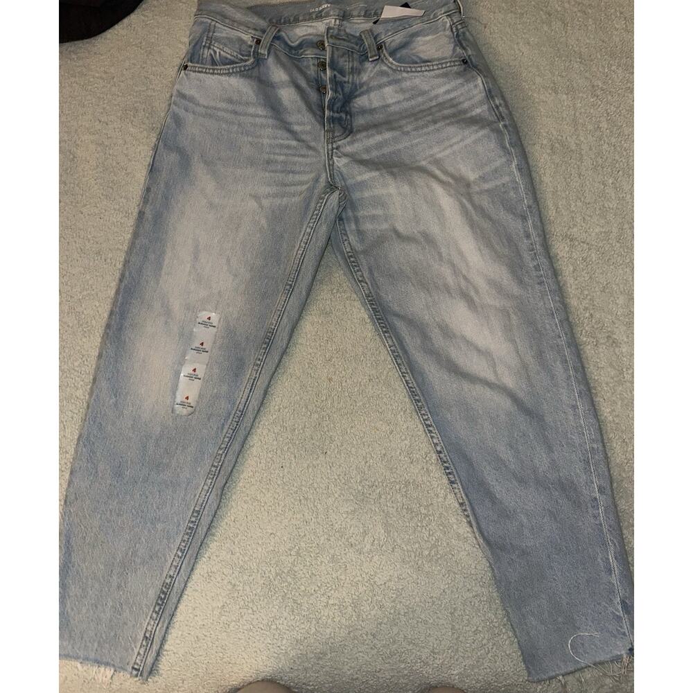 Old Navy High-Rise Slouchy Tapered Ankle Jeans Light Blue Button Pockets